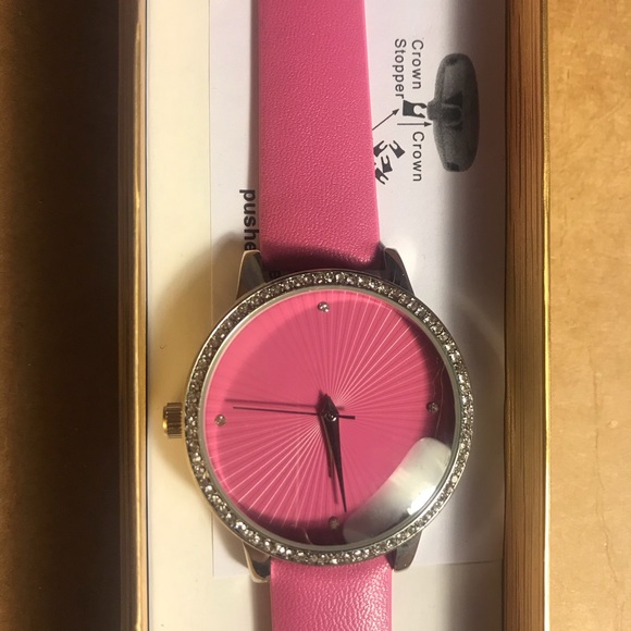 Pink watch - Picture 2 of 6